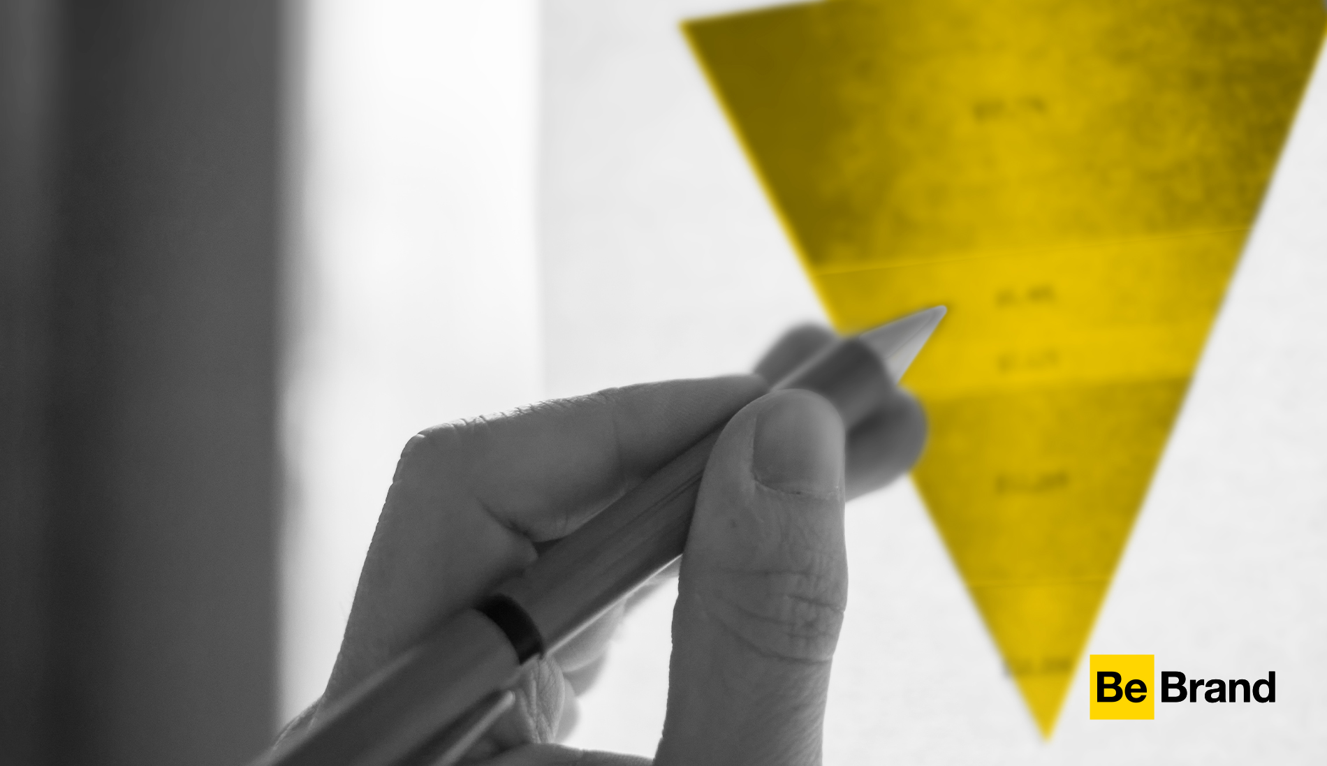 ¿Qué es TOFU MOFU BOFU? Embudo de Conversión